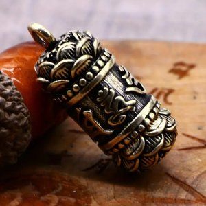 Pill Container Brass Vintage Pendant Upscale Fashion For Keychain Necklace Bag